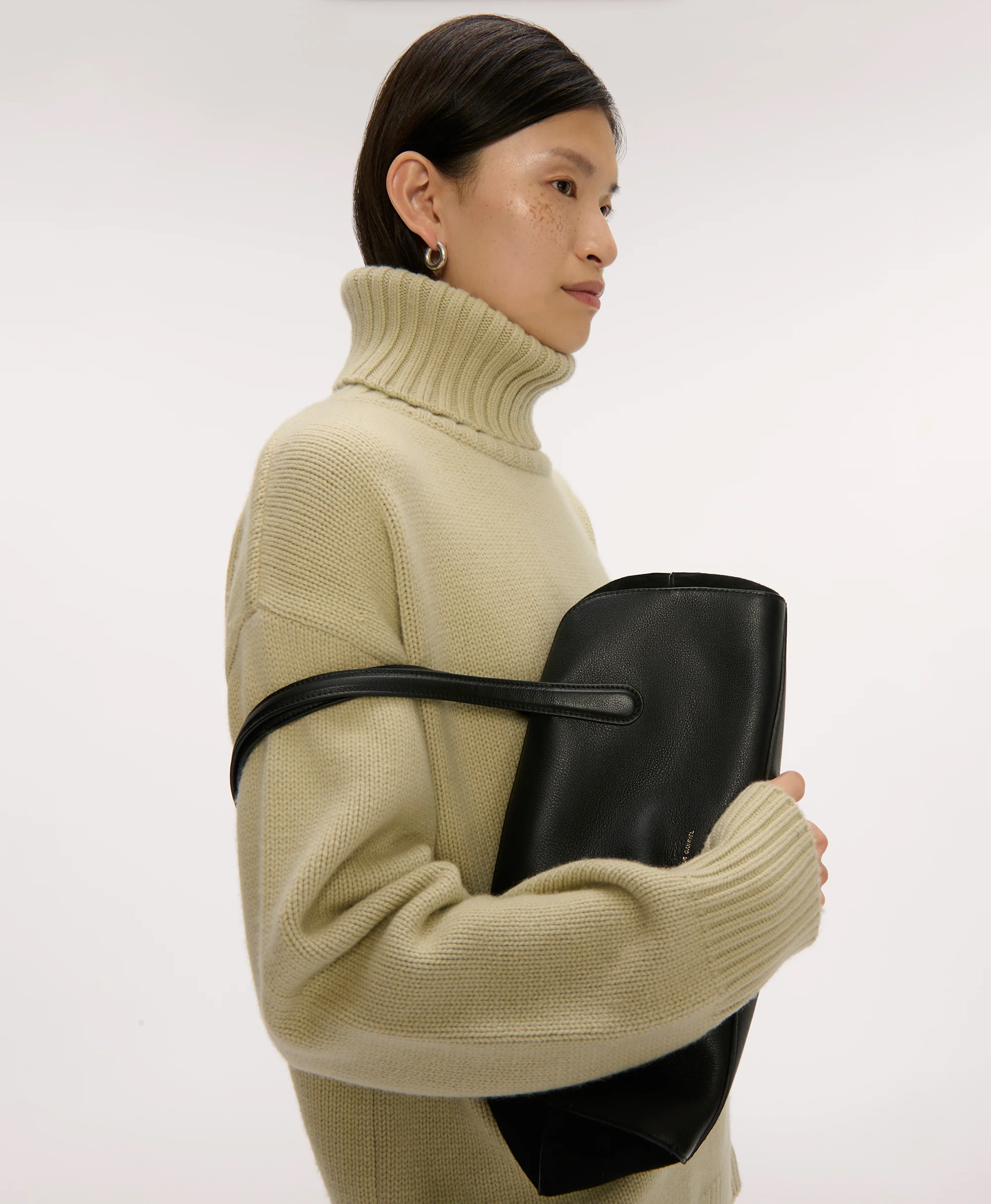 Helios - Black - Image 7